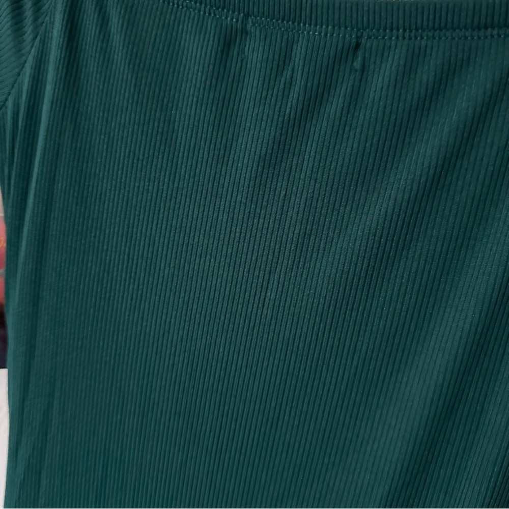 Long Sleeve Green Ribbed Midi Dress - Picture 6 of 6